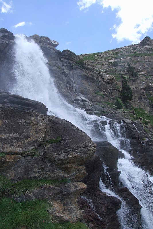 2008-07-11,15-03-39,cascade de Cotatuero.jpg